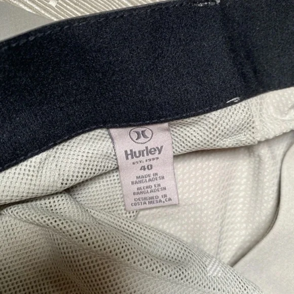 Hurley Men's Light Gray Flat Front Shorts - Picture 3 of 5